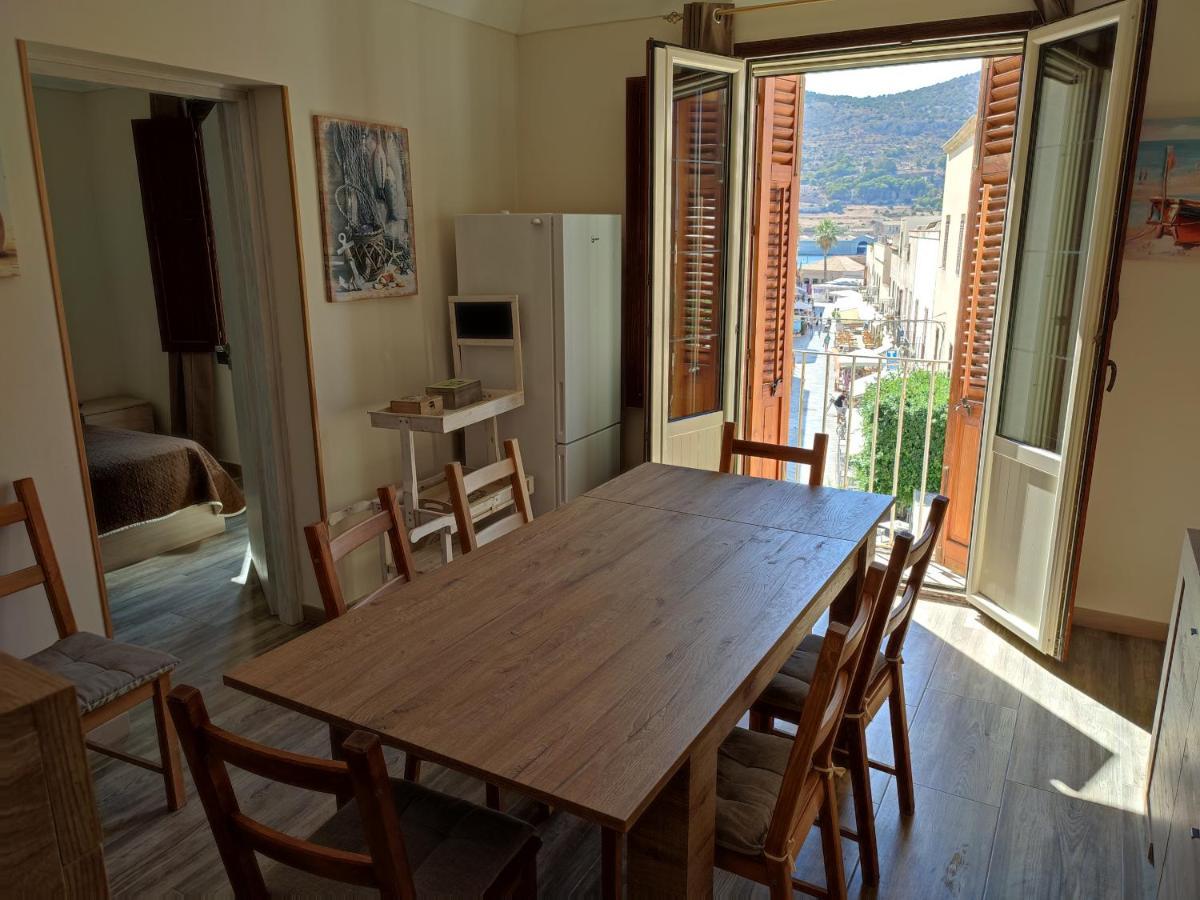 Centralissima Favignana Buitenkant foto
