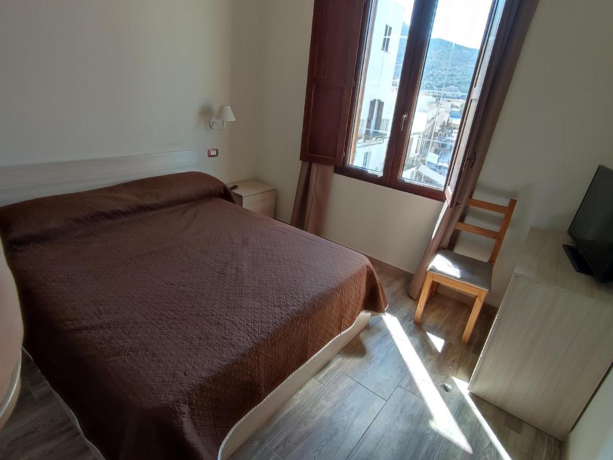 Centralissima Favignana Buitenkant foto