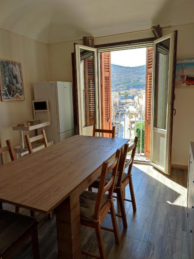 Centralissima Favignana Buitenkant foto